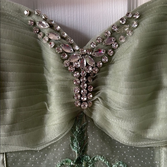 Sage Green Tulle Party Dress with Puff Sleeves - Picture 3 of 10